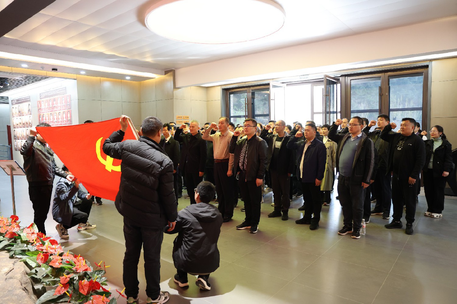 集團赴徂徠山：重溫革命歷史，共筑愛國情懷