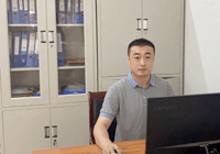 《以你我青春妙筆，書寫辰龍?jiān)娨馕恼隆?甘  霖
